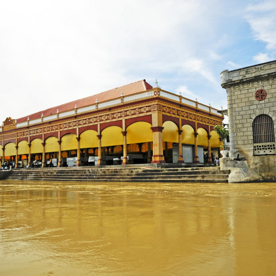 Edificio Gonzalez in Santa Cruz de Lorica.